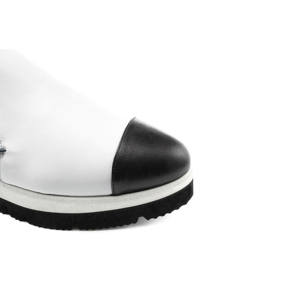 Mino Sneaker Black on White